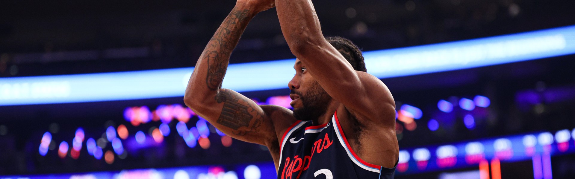 db真人官网-队记：伦纳德脚踝和膝盖仍有伤 本周他一直在带伤作战