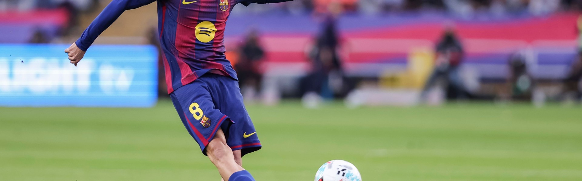 db真人官网入口-塞尔电台：佩德里在比赛中感到腿筋撕裂，明天他将接受检查